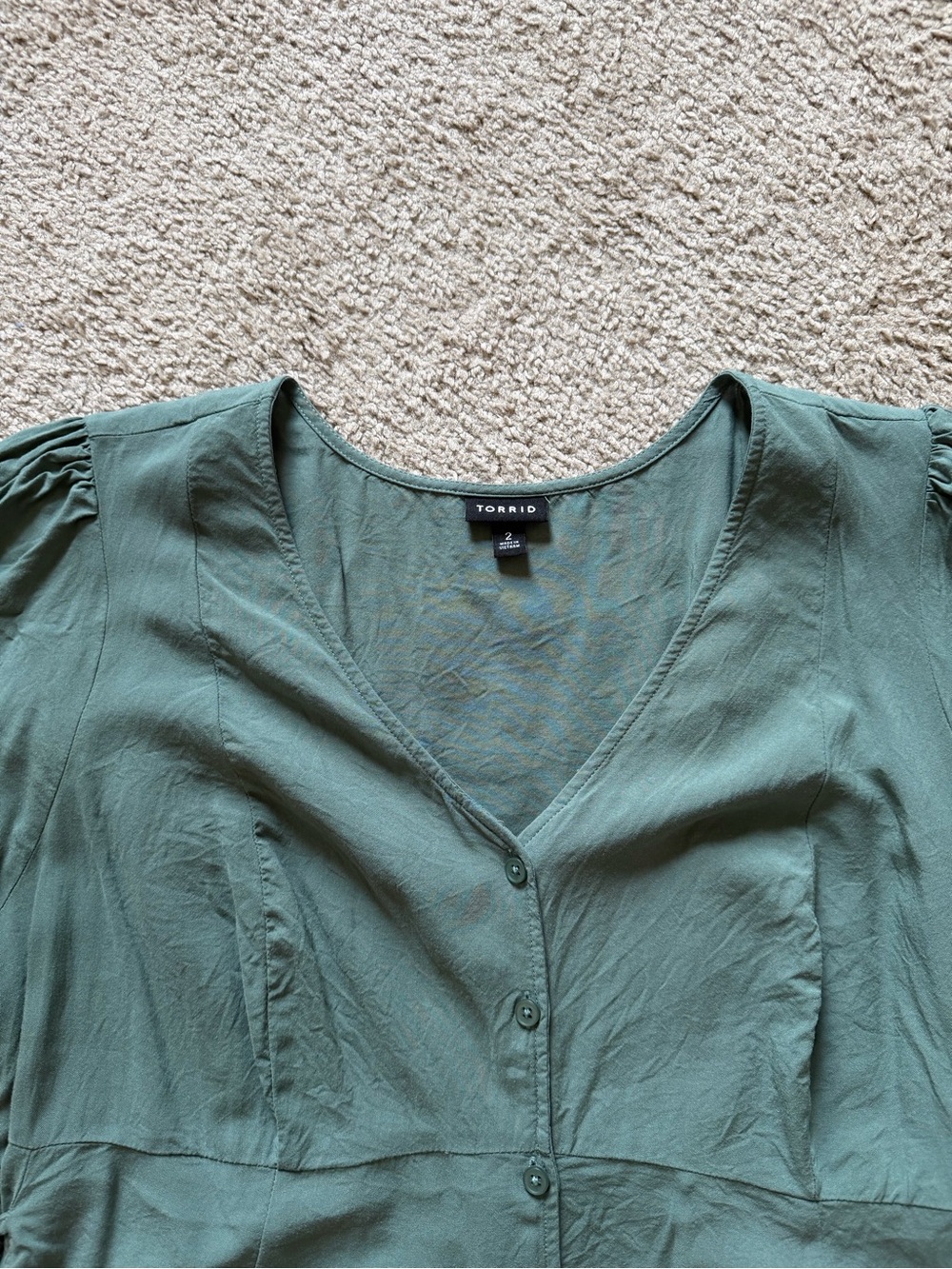 torrid ~ Green Washable Challis Side Tie Short Sleeve Top ~ Size 2 (2X/18-20) - Picture 3 of 7
